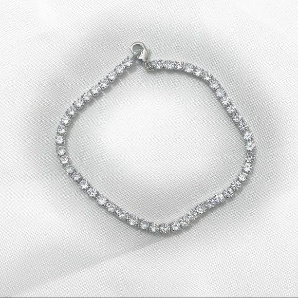 MACY’S Tennis Bracelet in Fine Silver Plate - Picture 4 of 11